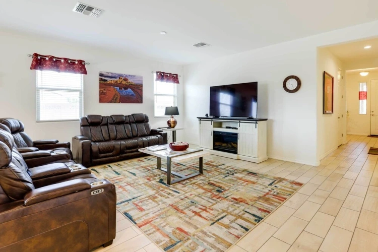 4 Bedrooms Cottage