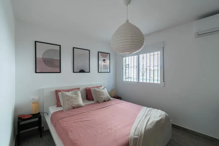 3 Bedrooms Apartment