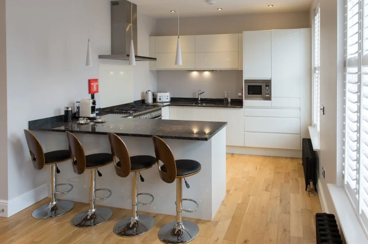 2 Bedrooms Apartment