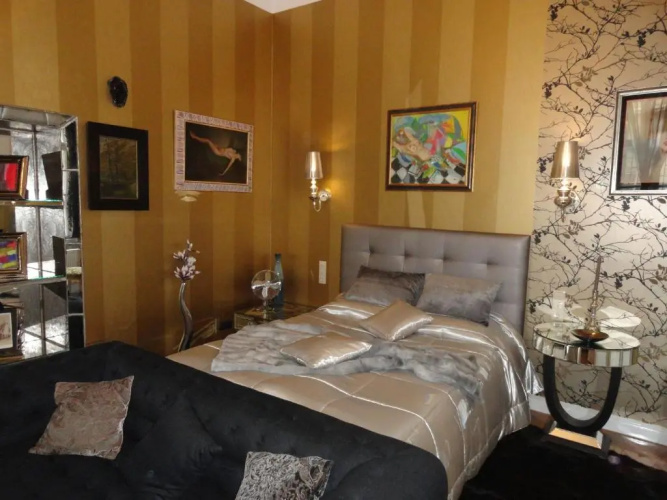 Boudoir Budapest Apartment