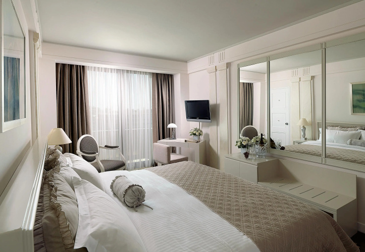 NJV Athens Plaza Hotel