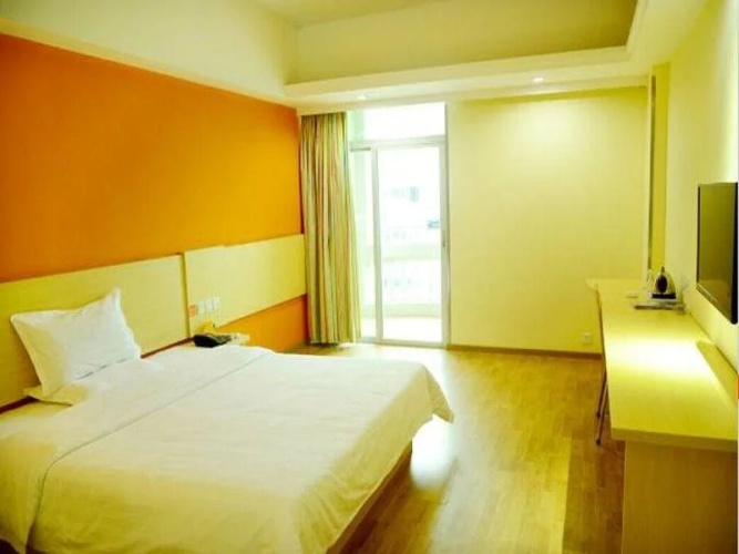 7 Days Inn Shenzhen Longcheng Square Subway Station