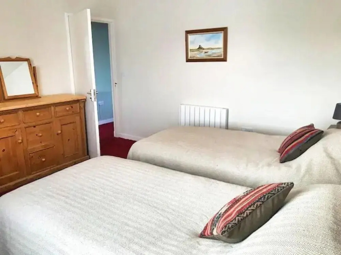 Accessible Bungalow - 4 Beds 2 Baths -dog Friendly