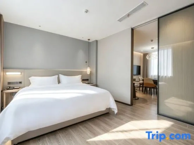 Deluxe Family Suite