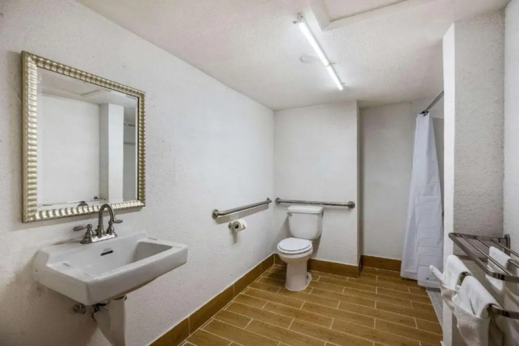 OYO Hotel Orlando Airport photo 9