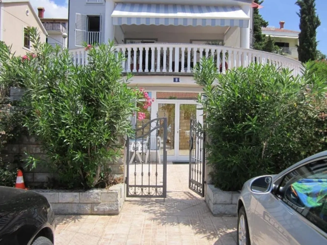 Studio with balcony and with view