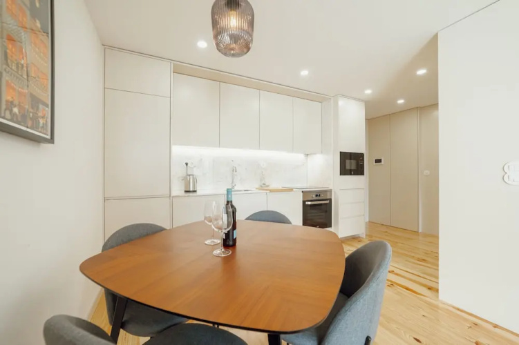 Gaia Premium B Apartment by Vacationy