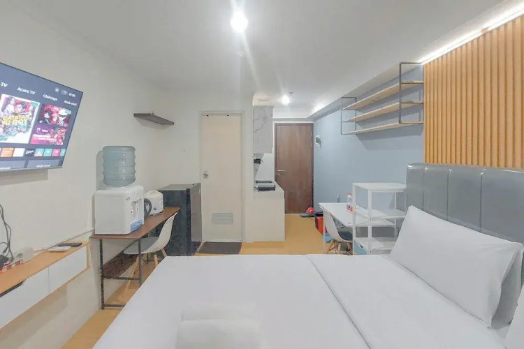 Homey And Elegant Studio At Apartment Sentraland Medan