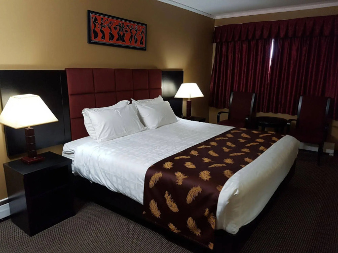 Alpine Inn & Suites