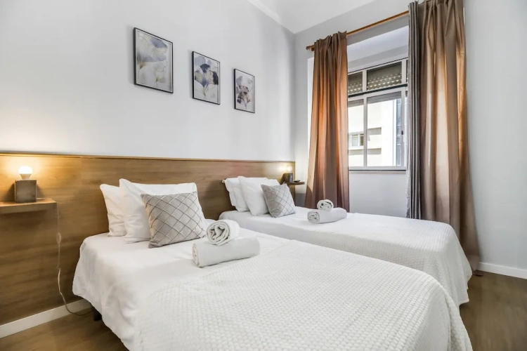 2 Bedrooms Apartment