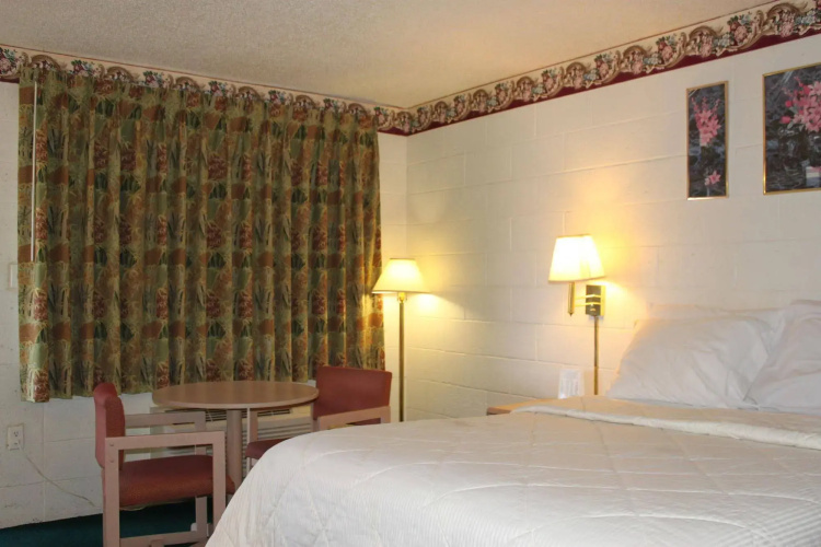 Century 21 Motel