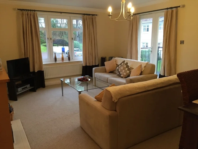2 Bedrooms Luxury Apartment