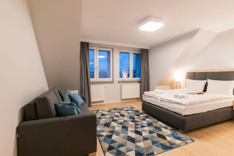 Q17 Apartments