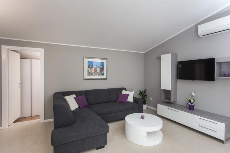 2 Bedrooms Deluxe Apartment with balcony and with city view