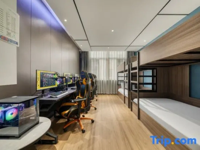 Bed in Dorm