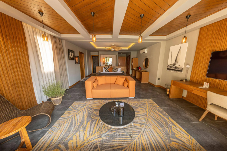 Moyo Beach Hotel