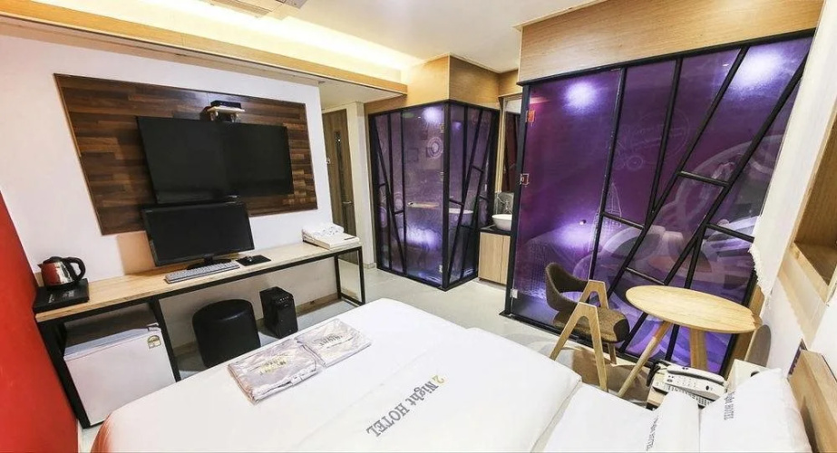 2Night Hotel