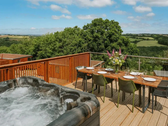 Meadow 2 Bedroom Lodge 40