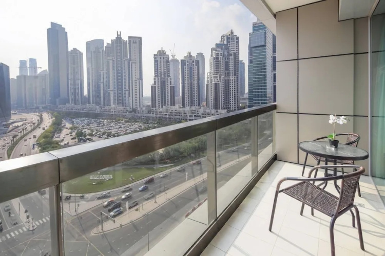 Spacious Studio in new 8 Boulevard Walk!