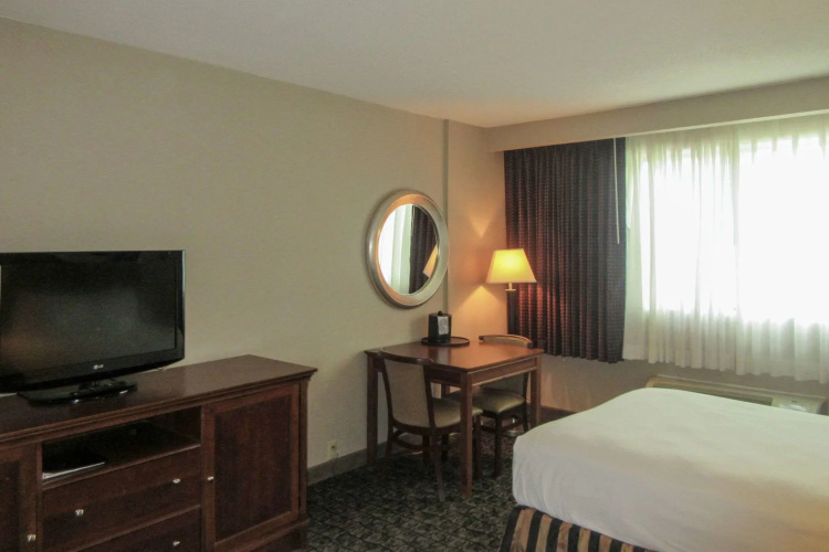 Clarion Inn