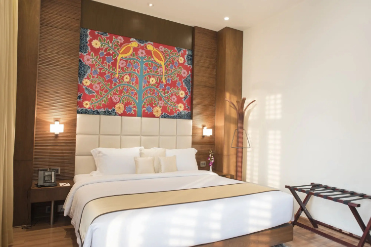 Monotel Luxury Business Hotel
