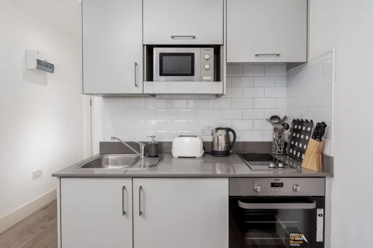 Studio Apartment  Central London
