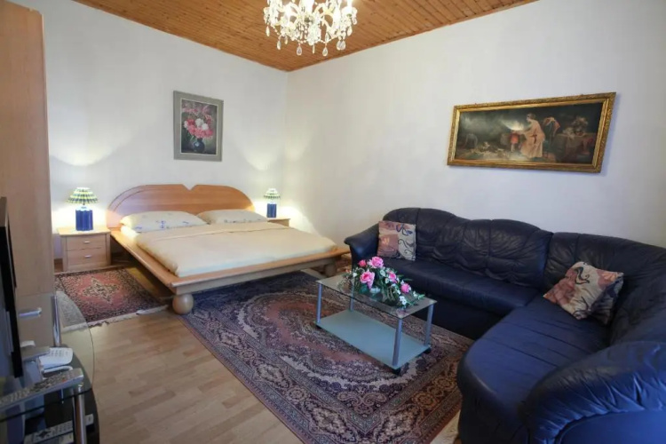 Mozart Apartments