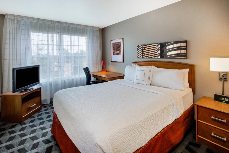 2 Bedrooms Suite