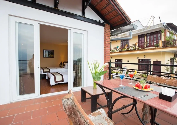 Suite with mountain view