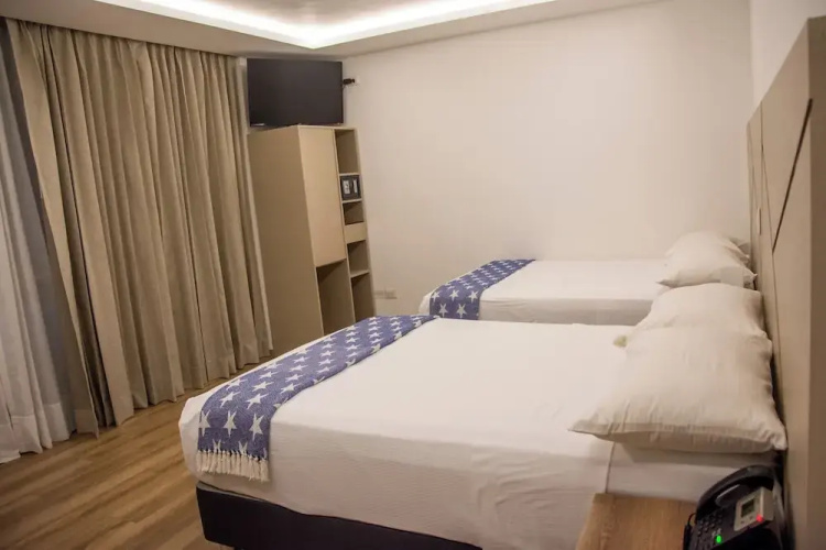 Grau Business Hotel