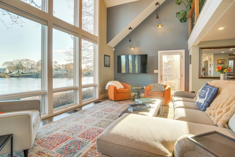 4 Bedrooms Cottage
