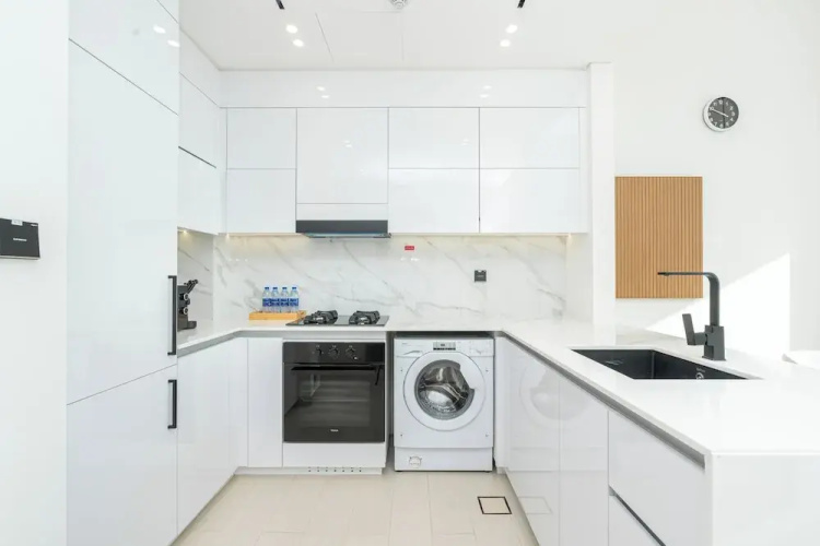 PVH - Serene 1BR - Binghatti House