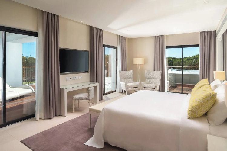 Pine Cliffs Ocean Suites, a Luxury Collection Resort & Spa