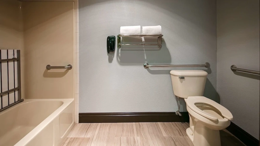 Standard Quadruple Suite