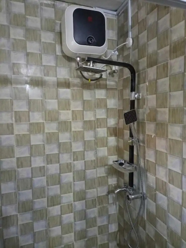 Ajah Apartment & Suites