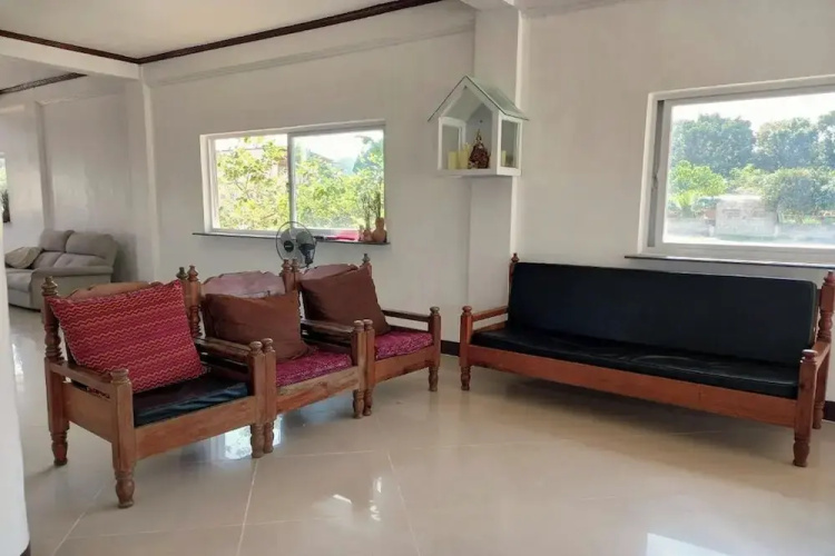 Seven Waves Beachfront
