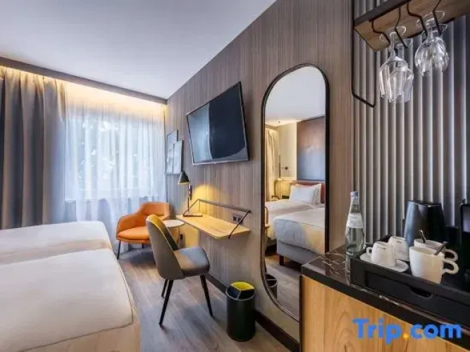 Superior Double room with courtyard view