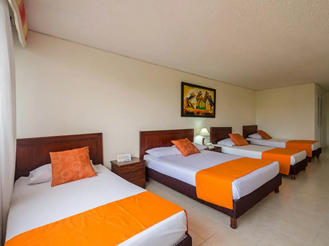 Hotel Del Llano