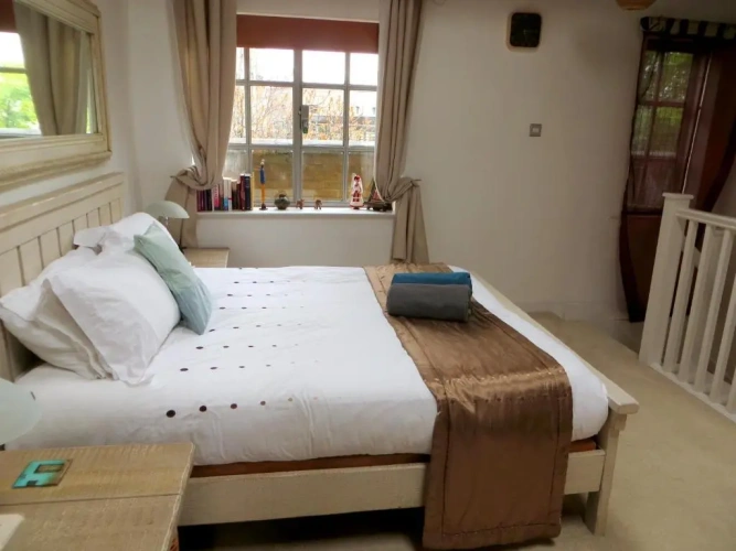 4 Bedrooms Cottage
