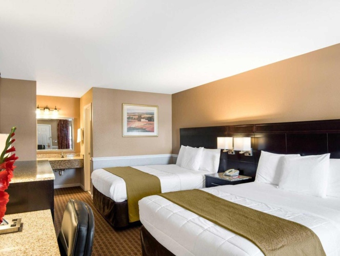 Standard Quadruple room
