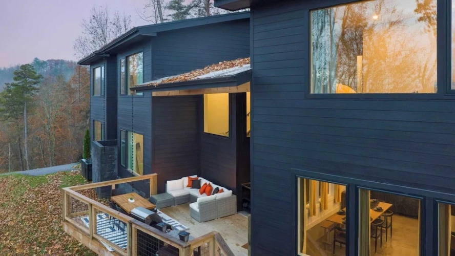 5 Bedrooms Cottage