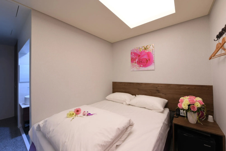 Hotel 99