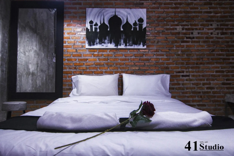 41 Studio - Adults Only