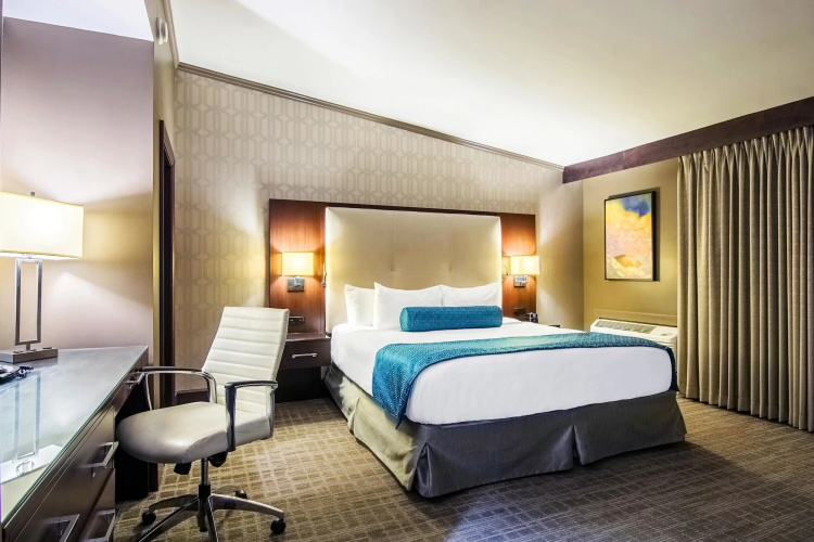 Oasis Hotel & Conv. Center, an Ascend Collection Hotel