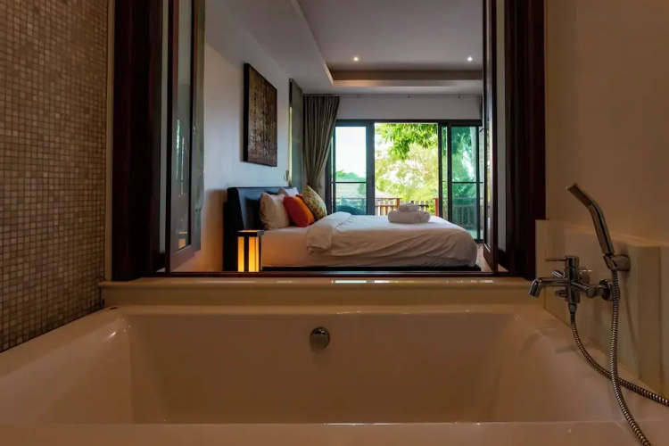 3Br Seaview with Pool Escape V276