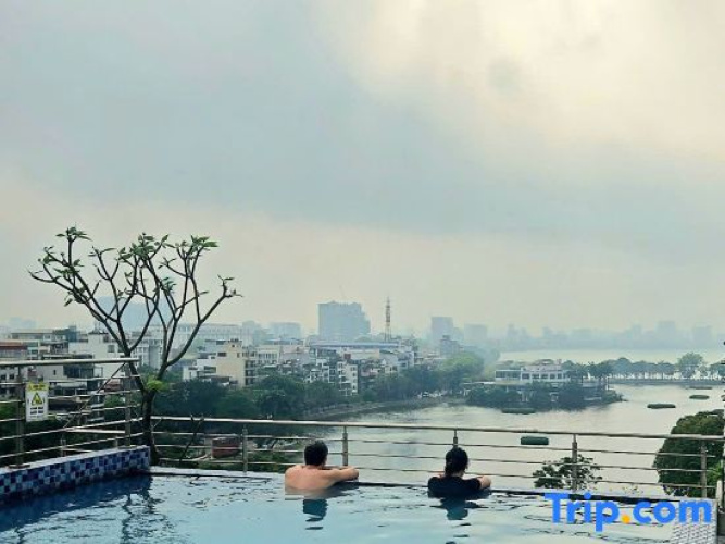 Luxe Paradise Suites Hotel & Spa
