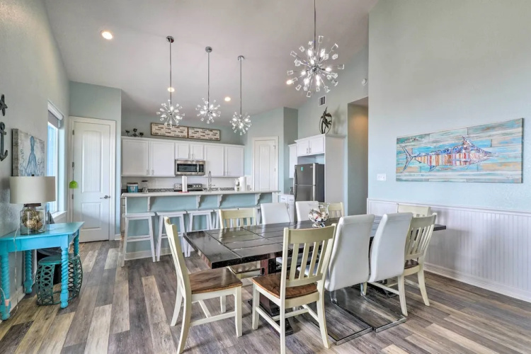 Private Beach + Oceanfront Balcony: Freeport Home