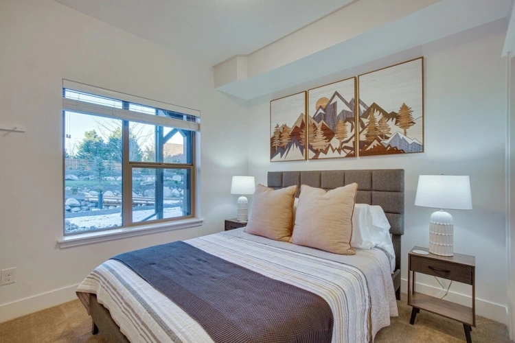 3 Bedrooms Apartment