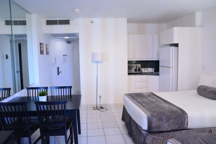Newpoint Miami Beach Apartments photo 22