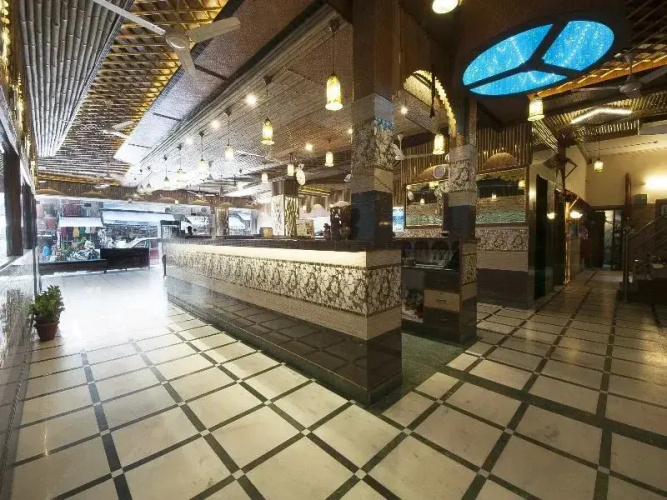 iLodge  Main Bazaar